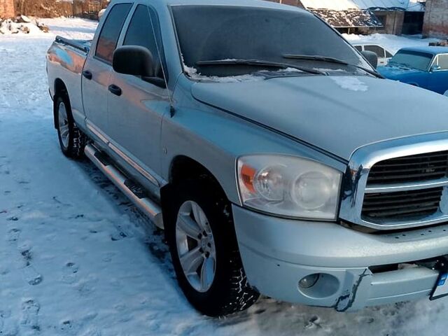 Сірий Додж RAM, об'ємом двигуна 5.7 л та пробігом 200 тис. км за 10000 $, фото 7 на Automoto.ua