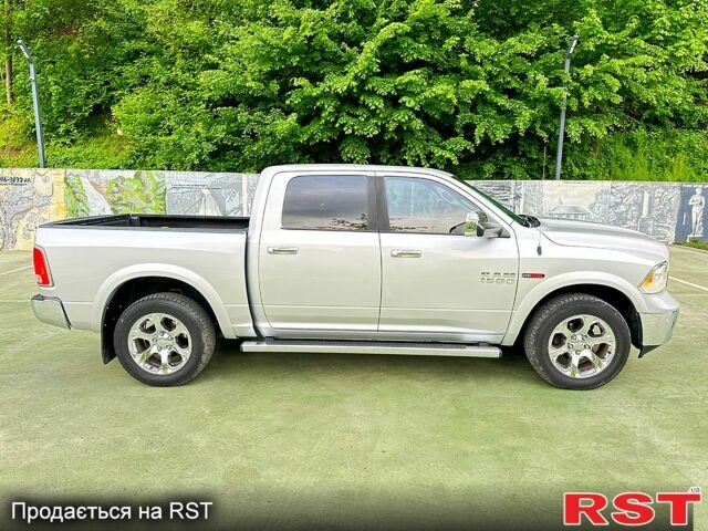 Серый Додж РАМ, объемом двигателя 3 л и пробегом 221 тыс. км за 29500 $, фото 4 на Automoto.ua