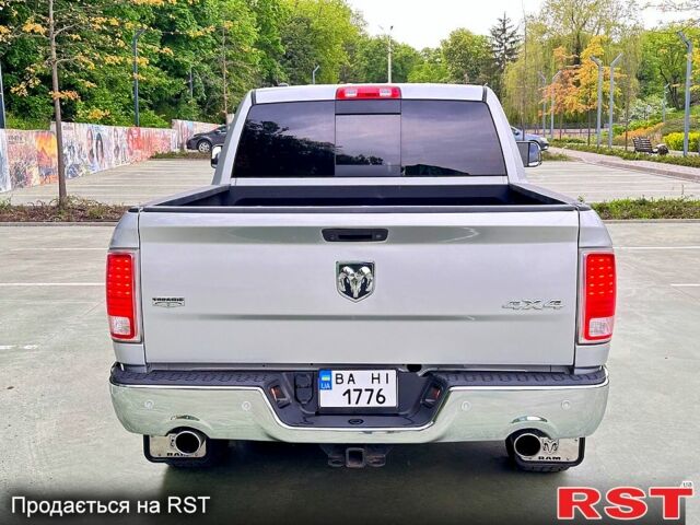 Серый Додж РАМ, объемом двигателя 3 л и пробегом 221 тыс. км за 29500 $, фото 7 на Automoto.ua