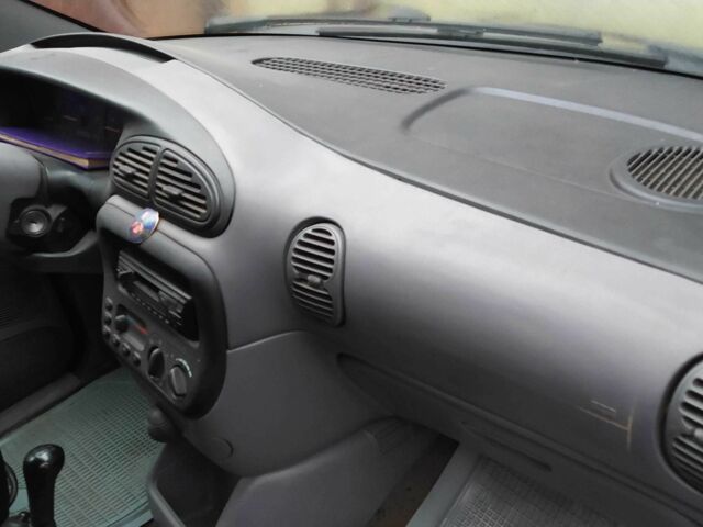 Синий Додж РАМ, объемом двигателя 2.5 л и пробегом 297 тыс. км за 3300 $, фото 10 на Automoto.ua