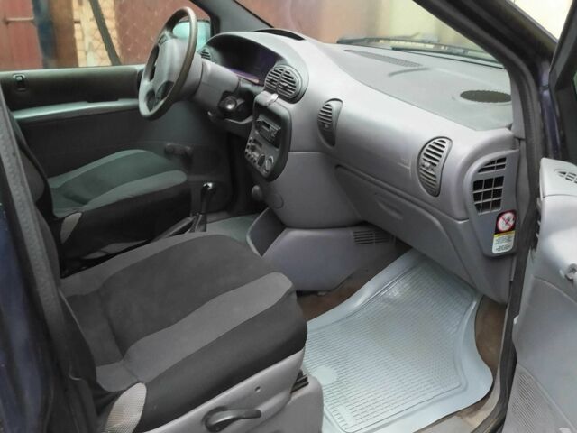 Синий Додж РАМ, объемом двигателя 2.5 л и пробегом 297 тыс. км за 3300 $, фото 6 на Automoto.ua