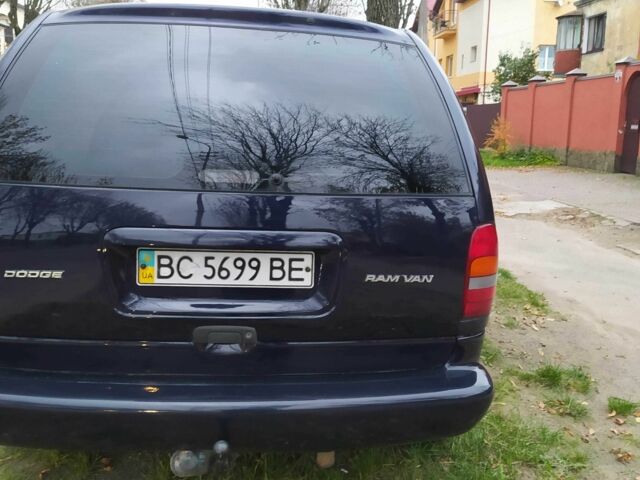 Синий Додж РАМ, объемом двигателя 2.5 л и пробегом 297 тыс. км за 3300 $, фото 3 на Automoto.ua