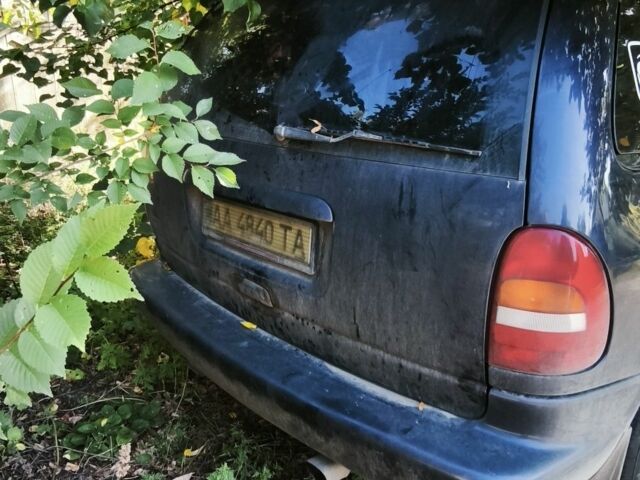 Синий Додж РАМ, объемом двигателя 2.5 л и пробегом 200 тыс. км за 2912 $, фото 5 на Automoto.ua