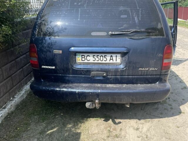 Синий Додж РАМ, объемом двигателя 2.5 л и пробегом 230 тыс. км за 2650 $, фото 2 на Automoto.ua