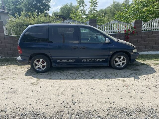 Синий Додж РАМ, объемом двигателя 2.5 л и пробегом 230 тыс. км за 2650 $, фото 1 на Automoto.ua