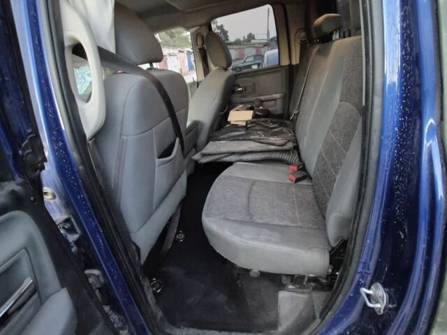 Синий Додж РАМ, объемом двигателя 5.7 л и пробегом 156 тыс. км за 9000 $, фото 7 на Automoto.ua