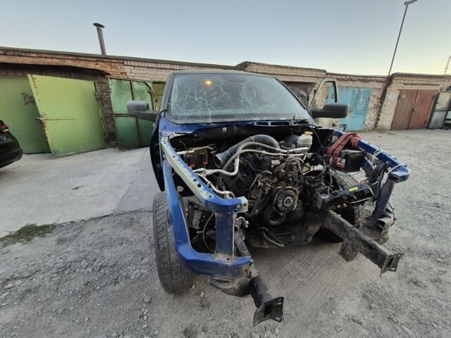 Синий Додж РАМ, объемом двигателя 5.7 л и пробегом 156 тыс. км за 9000 $, фото 3 на Automoto.ua