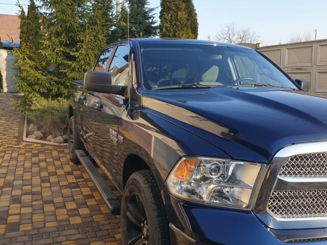 Синий Додж РАМ, объемом двигателя 5.7 л и пробегом 107 тыс. км за 26700 $, фото 2 на Automoto.ua
