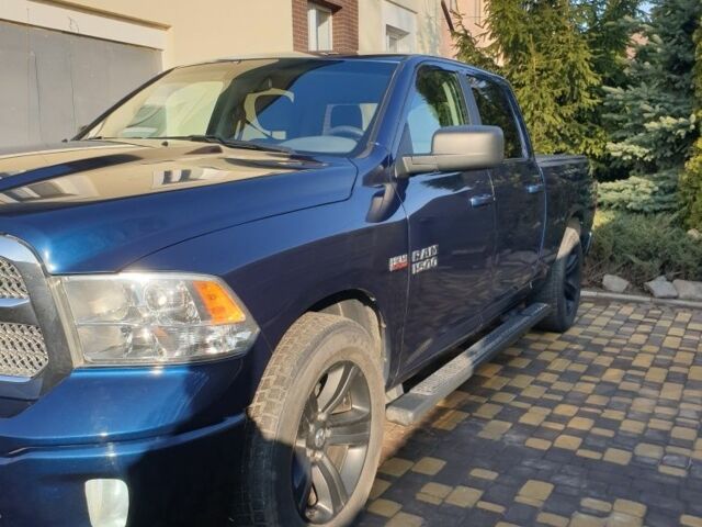 Синий Додж РАМ, объемом двигателя 5.7 л и пробегом 107 тыс. км за 26700 $, фото 1 на Automoto.ua