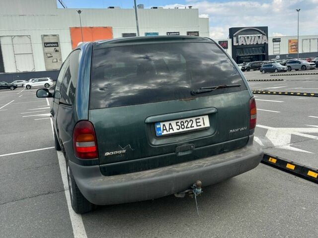 Зеленый Додж РАМ, объемом двигателя 2.5 л и пробегом 400 тыс. км за 1580 $, фото 3 на Automoto.ua