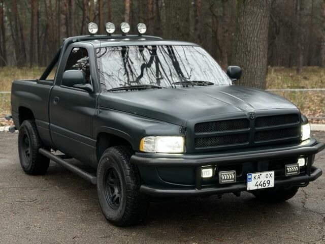 Зелений Додж RAM, об'ємом двигуна 3.9 л та пробігом 340 тис. км за 6300 $, фото 3 на Automoto.ua