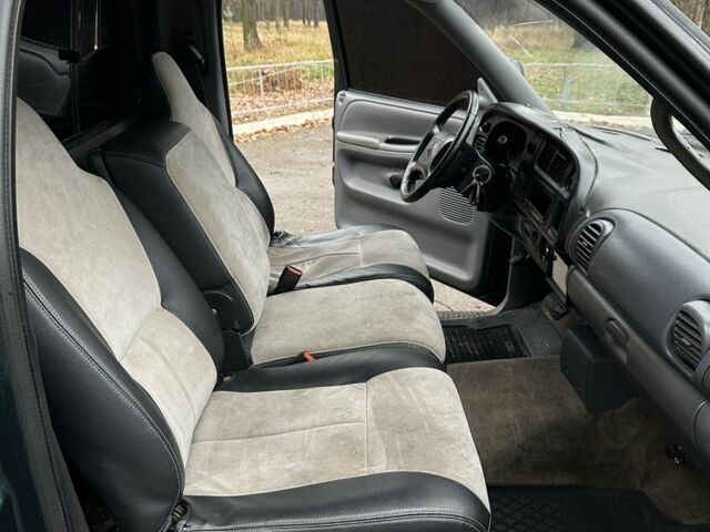 Зелений Додж RAM, об'ємом двигуна 3.9 л та пробігом 340 тис. км за 6300 $, фото 10 на Automoto.ua