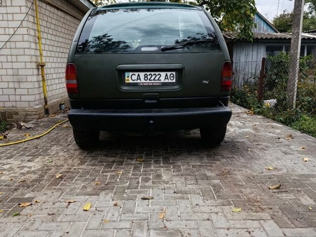 Зеленый Додж РАМ, объемом двигателя 2.5 л и пробегом 400 тыс. км за 2500 $, фото 1 на Automoto.ua