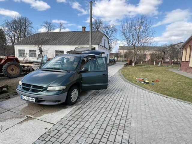 Зеленый Додж РАМ, объемом двигателя 2.5 л и пробегом 330 тыс. км за 3200 $, фото 3 на Automoto.ua