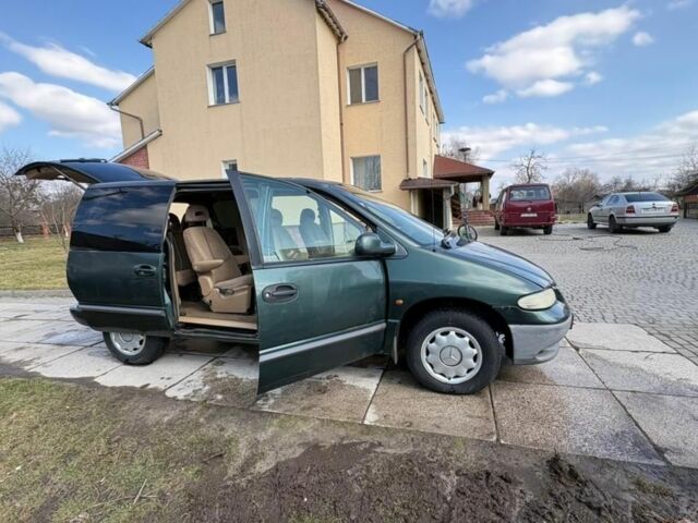 Зеленый Додж РАМ, объемом двигателя 2.5 л и пробегом 330 тыс. км за 3200 $, фото 6 на Automoto.ua