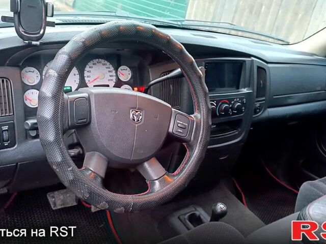 Зеленый Додж РАМ, объемом двигателя 4.7 л и пробегом 230 тыс. км за 9500 $, фото 7 на Automoto.ua