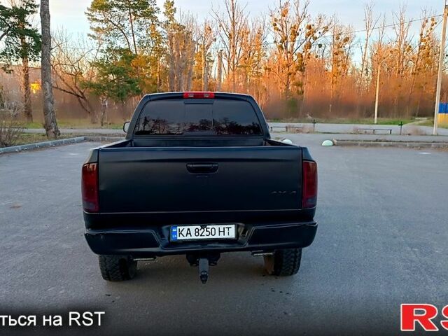 Зеленый Додж РАМ, объемом двигателя 4.7 л и пробегом 230 тыс. км за 9500 $, фото 2 на Automoto.ua