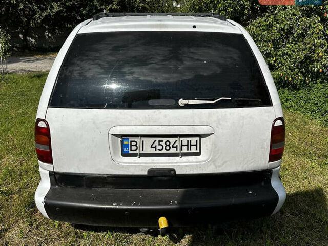 Белый Додж Рам Ван, объемом двигателя 2.5 л и пробегом 430 тыс. км за 1350 $, фото 9 на Automoto.ua