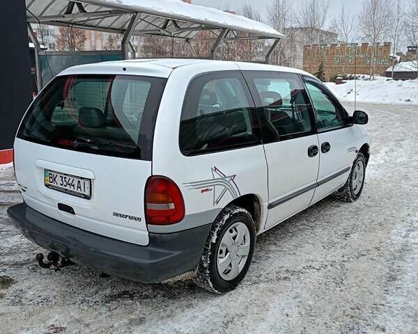 Білий Додж Ram Van, об'ємом двигуна 2.5 л та пробігом 400 тис. км за 3600 $, фото 3 на Automoto.ua