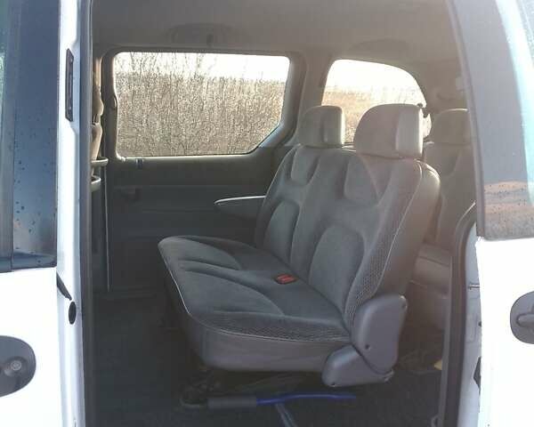 Білий Додж Ram Van, об'ємом двигуна 2.5 л та пробігом 400 тис. км за 3500 $, фото 5 на Automoto.ua