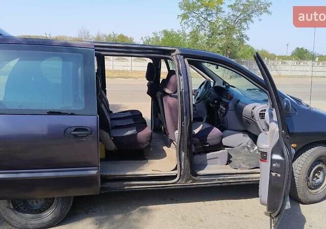 Чорний Додж Ram Van, об'ємом двигуна 2.5 л та пробігом 350 тис. км за 2800 $, фото 3 на Automoto.ua