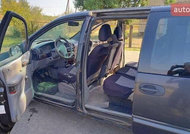 Чорний Додж Ram Van, об'ємом двигуна 2.5 л та пробігом 350 тис. км за 2800 $, фото 8 на Automoto.ua