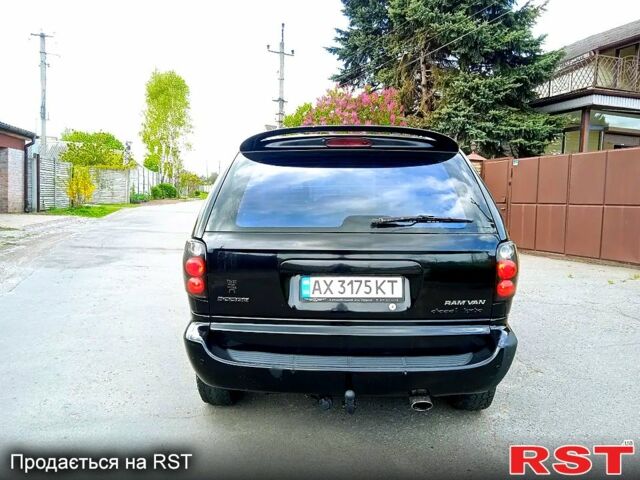 Чорний Додж Ram Van, об'ємом двигуна 2.5 л та пробігом 286 тис. км за 3400 $, фото 4 на Automoto.ua