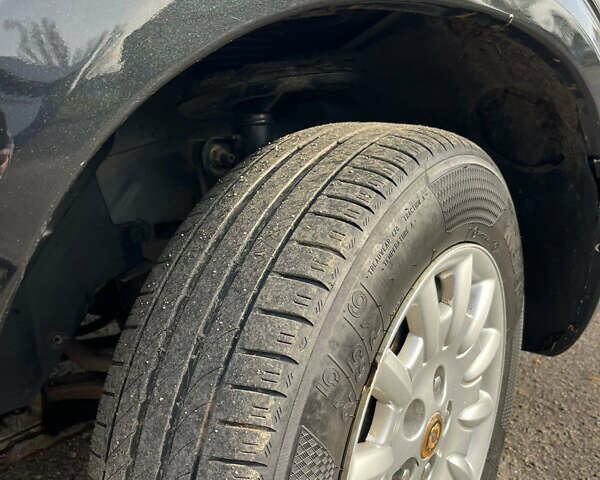 Черный Додж Рам Ван, объемом двигателя 2.5 л и пробегом 200 тыс. км за 2999 $, фото 18 на Automoto.ua