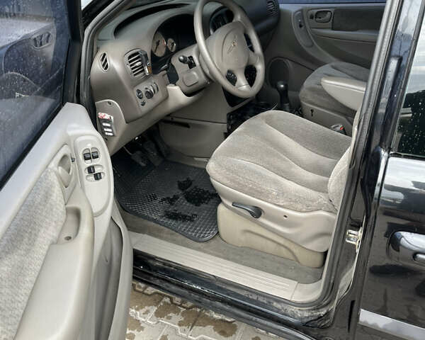 Чорний Додж Ram Van, об'ємом двигуна 2.5 л та пробігом 345 тис. км за 3450 $, фото 7 на Automoto.ua