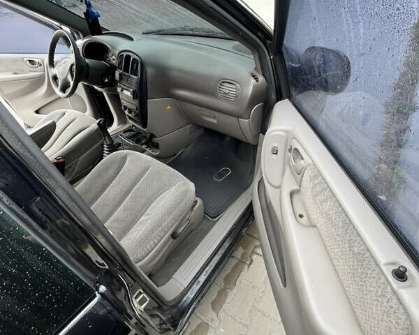 Чорний Додж Ram Van, об'ємом двигуна 2.5 л та пробігом 345 тис. км за 3450 $, фото 14 на Automoto.ua