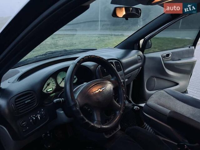 Чорний Додж Ram Van, об'ємом двигуна 2.5 л та пробігом 280 тис. км за 3999 $, фото 18 на Automoto.ua