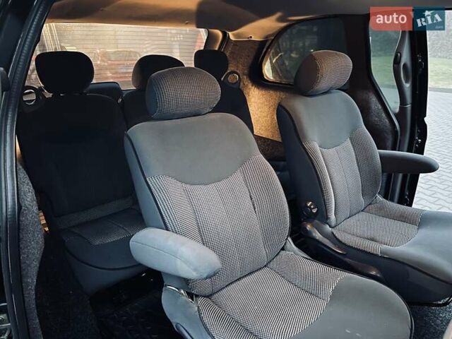 Чорний Додж Ram Van, об'ємом двигуна 2.5 л та пробігом 280 тис. км за 3999 $, фото 20 на Automoto.ua