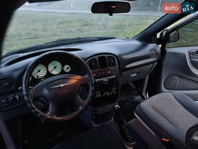 Чорний Додж Ram Van, об'ємом двигуна 2.5 л та пробігом 280 тис. км за 3999 $, фото 17 на Automoto.ua