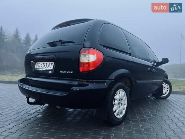Чорний Додж Ram Van, об'ємом двигуна 2.5 л та пробігом 280 тис. км за 3999 $, фото 13 на Automoto.ua
