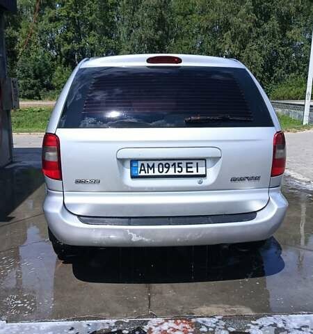 Серый Додж Рам Ван, объемом двигателя 2.5 л и пробегом 406 тыс. км за 3000 $, фото 9 на Automoto.ua