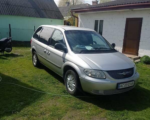 Серый Додж Рам Ван, объемом двигателя 2.5 л и пробегом 450 тыс. км за 4500 $, фото 5 на Automoto.ua