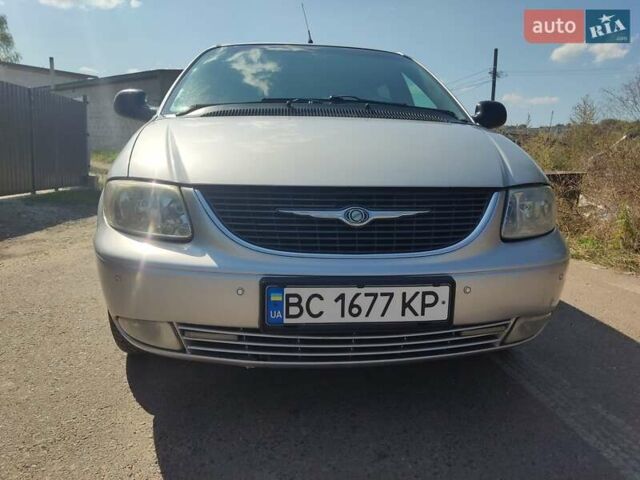 Серый Додж Рам Ван, объемом двигателя 2.5 л и пробегом 409 тыс. км за 3500 $, фото 1 на Automoto.ua