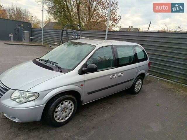 Серый Додж Рам Ван, объемом двигателя 2.5 л и пробегом 271 тыс. км за 5200 $, фото 3 на Automoto.ua