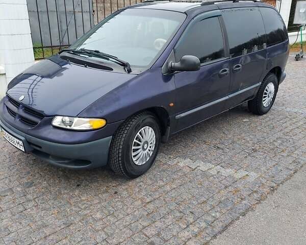 Синий Додж Рам Ван, объемом двигателя 2.4 л и пробегом 377 тыс. км за 2500 $, фото 12 на Automoto.ua