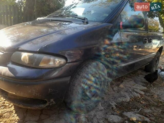 Синий Додж Рам Ван, объемом двигателя 0 л и пробегом 350 тыс. км за 2700 $, фото 5 на Automoto.ua