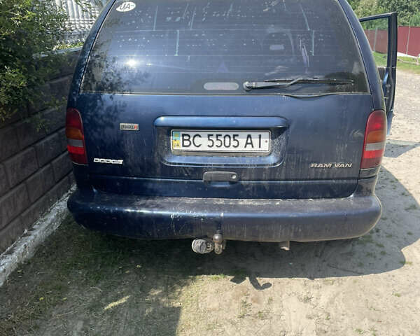 Синій Додж Ram Van, об'ємом двигуна 2.5 л та пробігом 230 тис. км за 2650 $, фото 2 на Automoto.ua