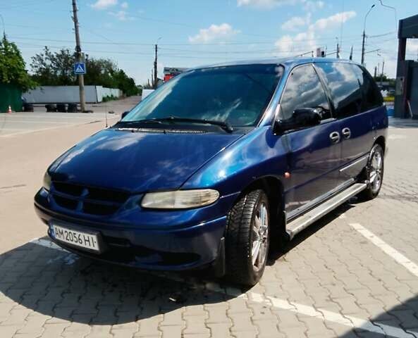 Додж Ram Van 2000 у Житомирі на Automoto.ua Синій Додж Ram Van, об'ємом двигуна 2.5 л та пробігом 100 тис. км за 2700 $, фото 1 на Automoto.ua