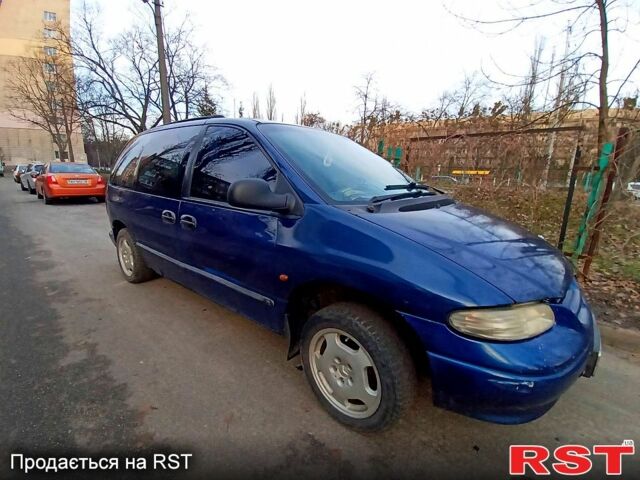 Синій Додж Ram Van, об'ємом двигуна 2.5 л та пробігом 215 тис. км за 3000 $, фото 2 на Automoto.ua