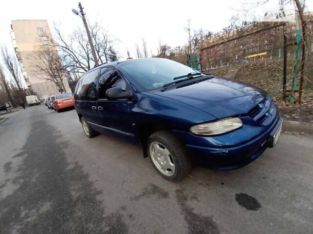 Синій Додж Ram Van, об'ємом двигуна 2.5 л та пробігом 500 тис. км за 2500 $, фото 5 на Automoto.ua