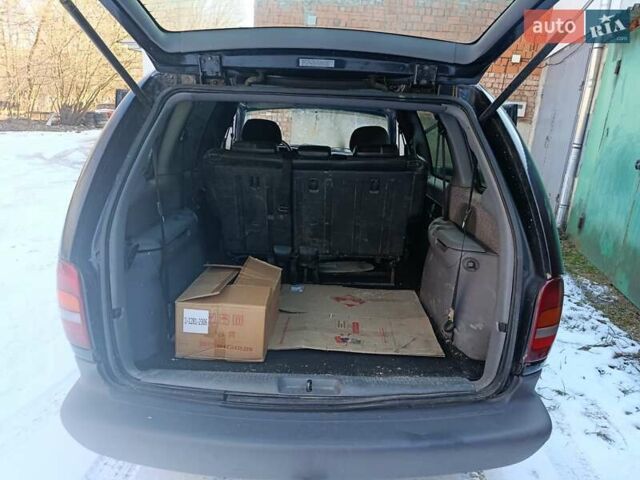 Синій Додж Ram Van, об'ємом двигуна 2.5 л та пробігом 80 тис. км за 3200 $, фото 4 на Automoto.ua