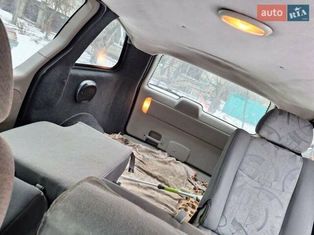 Синій Додж Ram Van, об'ємом двигуна 2.5 л та пробігом 330 тис. км за 3800 $, фото 6 на Automoto.ua