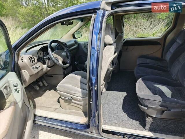 Синий Додж Рам Ван, объемом двигателя 2.5 л и пробегом 248 тыс. км за 5000 $, фото 7 на Automoto.ua