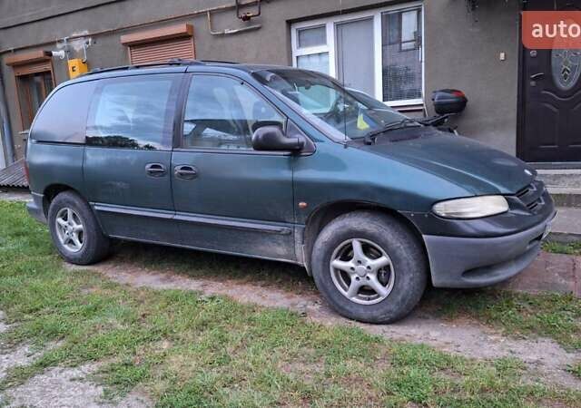 Зелений Додж Ram Van, об'ємом двигуна 2.5 л та пробігом 35 тис. км за 3000 $, фото 3 на Automoto.ua