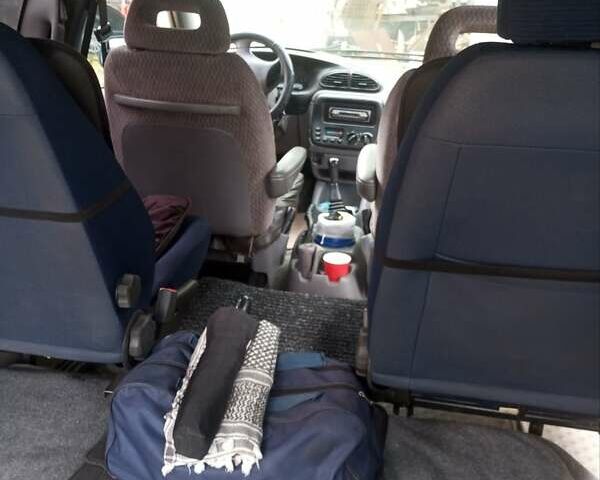 Зеленый Додж Рам Ван, объемом двигателя 2.5 л и пробегом 360 тыс. км за 3900 $, фото 1 на Automoto.ua