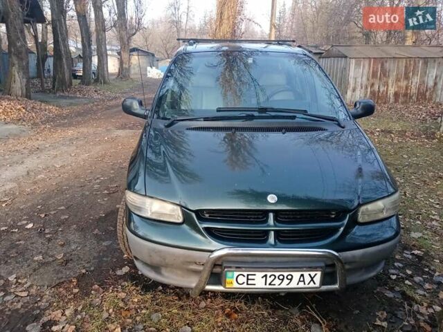 Зеленый Додж Рам Ван, объемом двигателя 2.5 л и пробегом 440 тыс. км за 3200 $, фото 1 на Automoto.ua